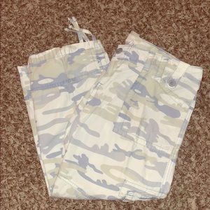 Women’s Camo Cargo Capris